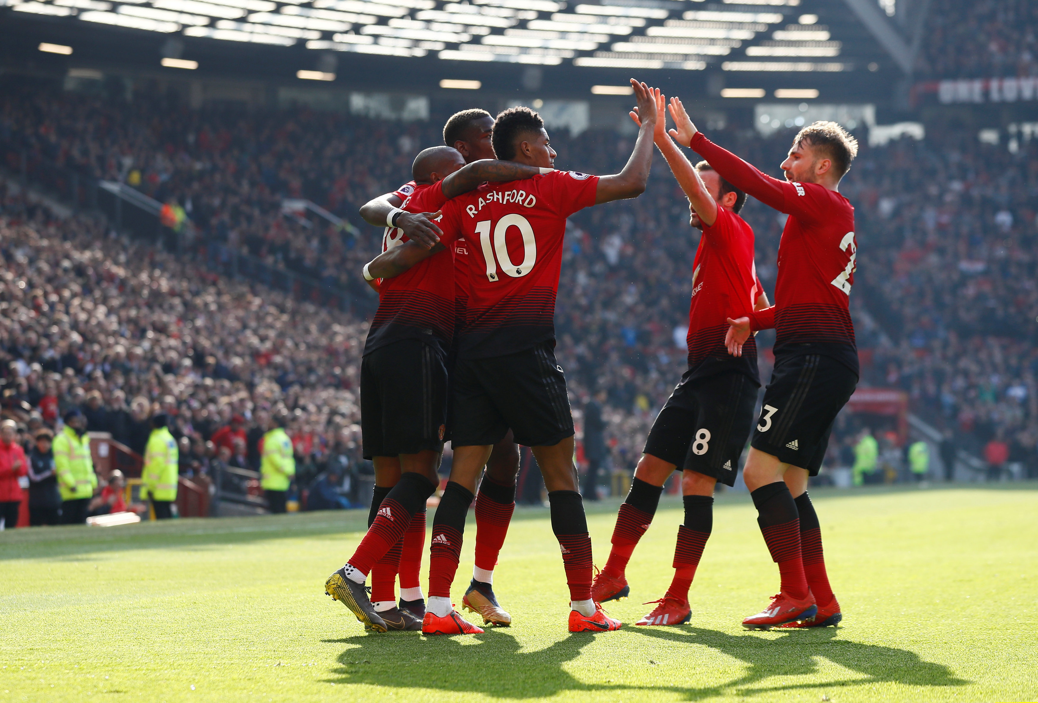 样不甘示弱 样不甘示弱